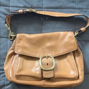 Coach tan leather shoulder bag